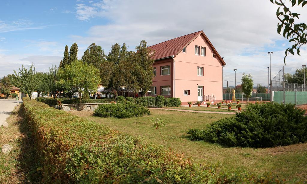 Hotel Pamira Sybin Zewnętrze zdjęcie